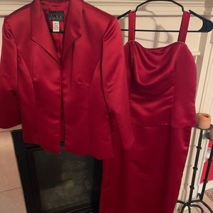 Alex Evening Gown w/Jacket. Size 12.